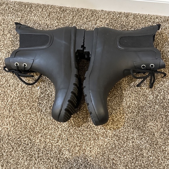 Roma Women's Chelsea Lace Up Rain Boots Size 8 Us, 39 EU, Classic Style, EUC - Picture 6 of 11